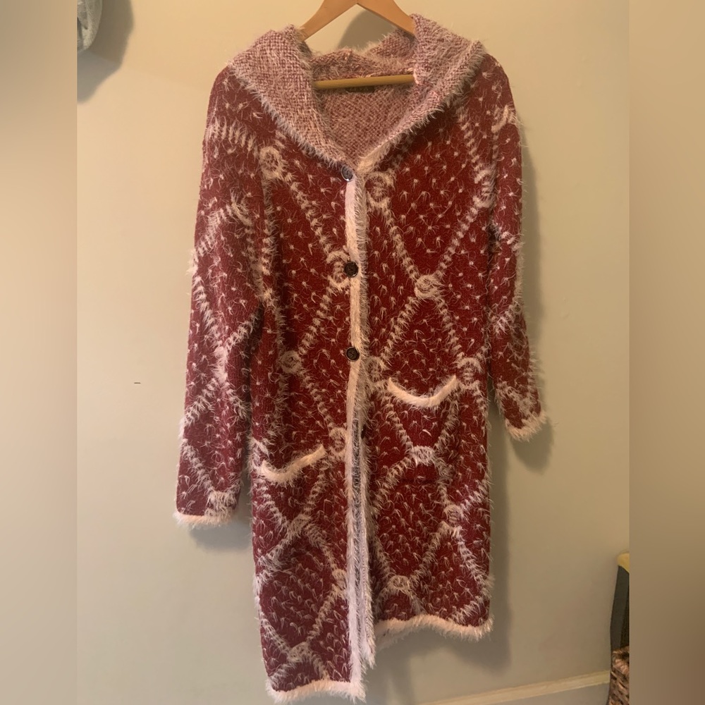 Zeva Long red/ white textured cardigan with hood S